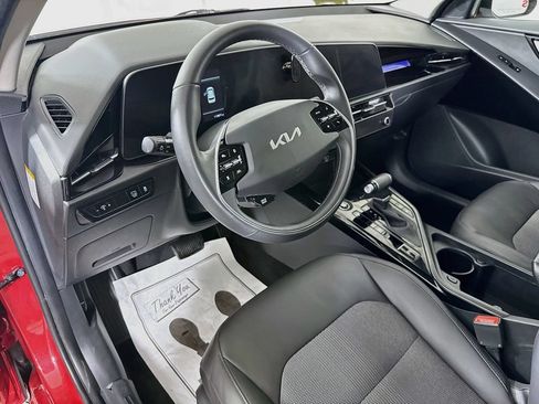 Used 2023 Kia Niro EX FWD image 17