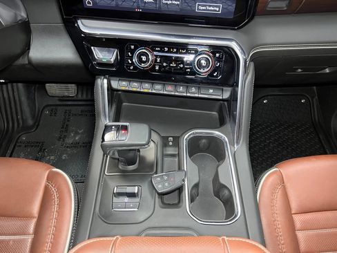 Used 2024 GMC Sierra 1500 Denali Ultimate image 15