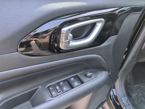 New 2026 Jeep Compass Latitude image 19