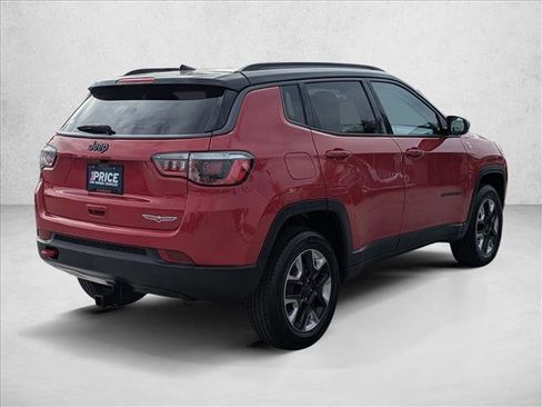 Used 2018 Jeep Compass Trailhawk image 5