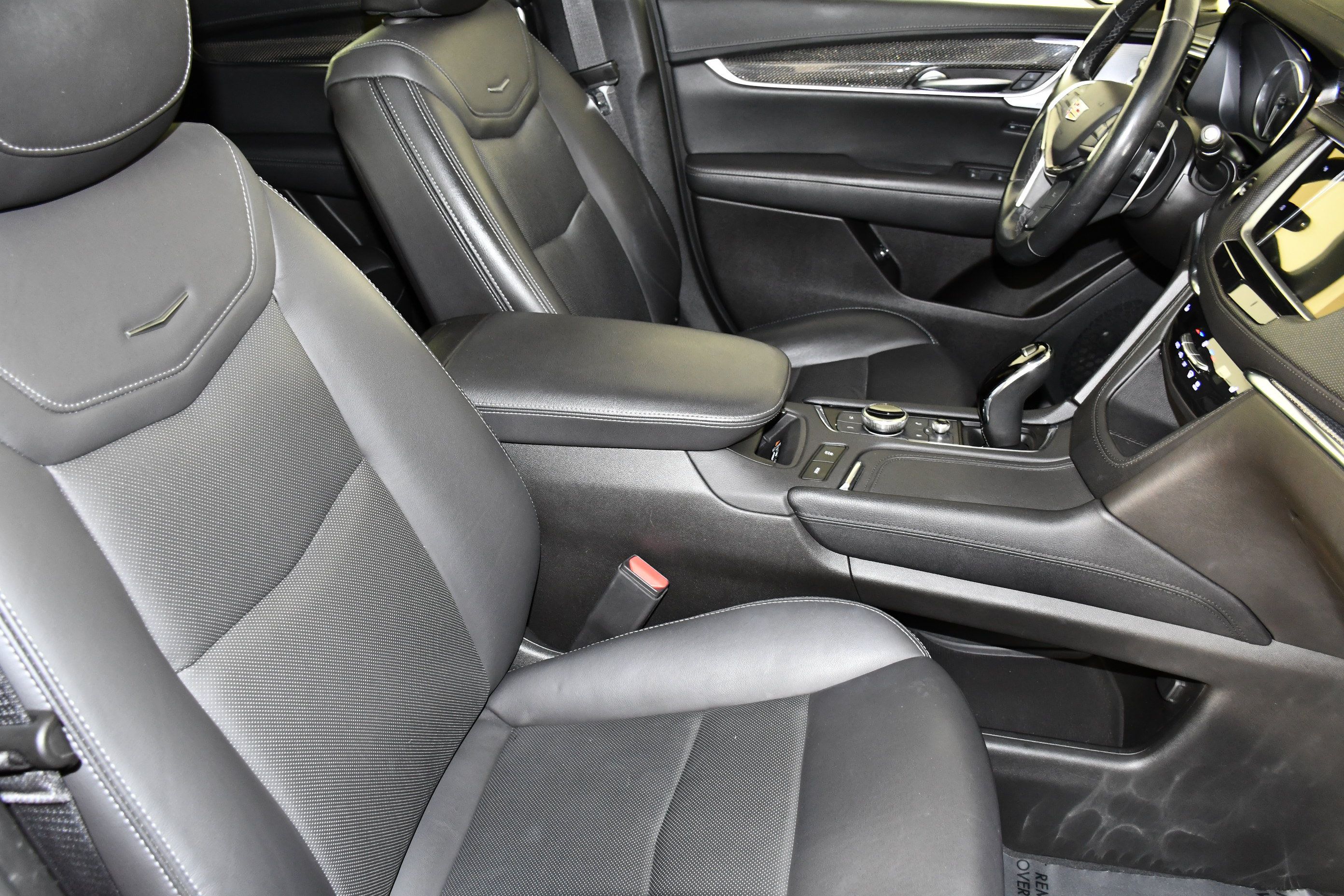 Used 2023 Cadillac XT5 Sportv AWD/4WD image 45