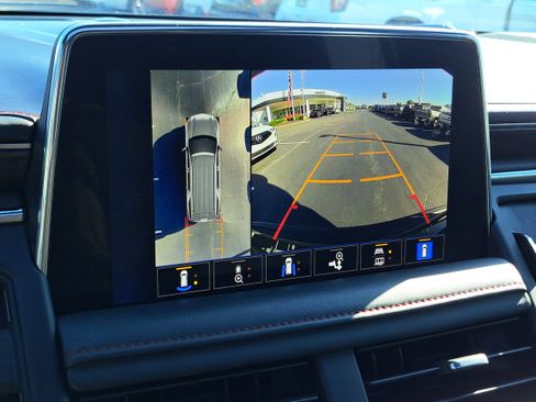 Used 2022 Chevrolet Tahoe RST w/ Sport Performance Package image 20