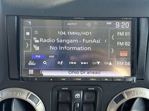 Used 2017 Jeep Wrangler 75th Anniversary image 9