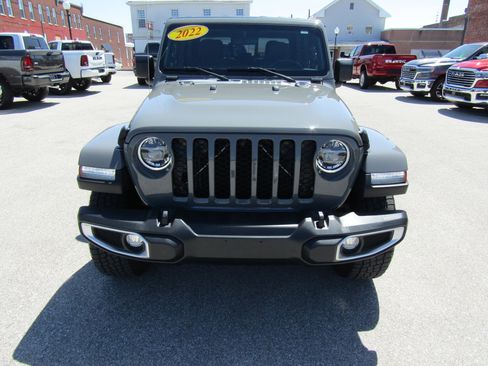 Used 2022 Jeep Gladiator Sport AWD/4WD image 8