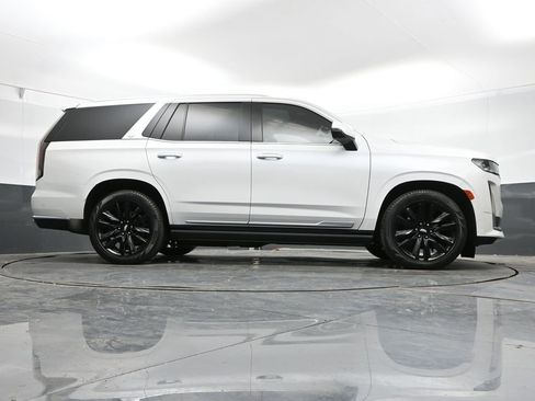 Used 2023 Cadillac Escalade Premium Luxury w/ Performance Package AWD/4WD image 44