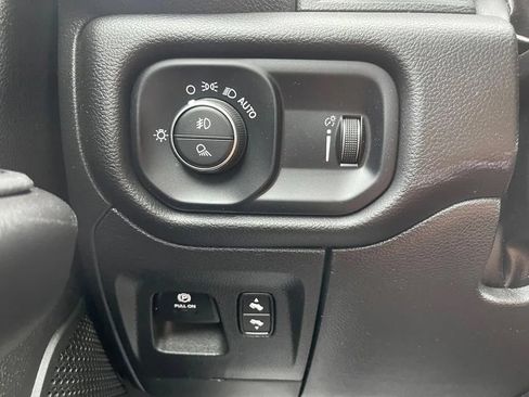Used 2025 RAM 1500 Big Horn AWD/4WD image 35