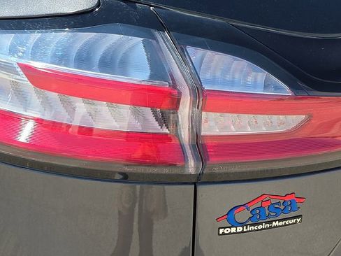 Used 2022 Ford Edge ST-Line image 6