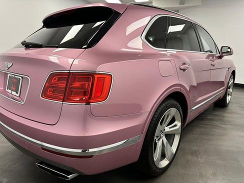 Used 2018 Bentley Bentayga image 19
