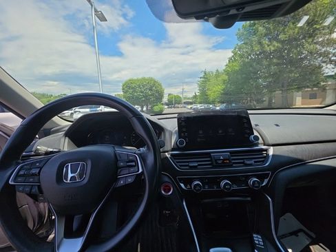 Used 2021 Honda Accord EX-L image 18