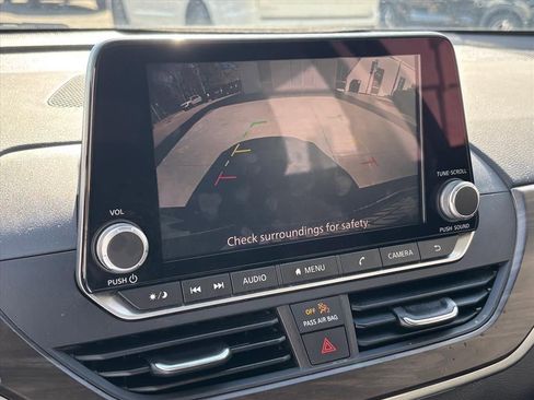 Used 2023 Nissan Altima 2.5 SV image 6