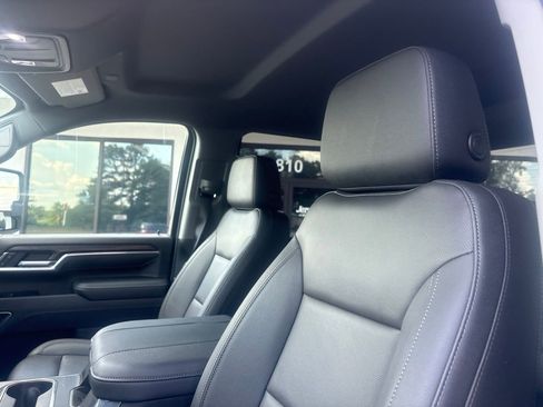 Used 2026 GMC Sierra 2500 SLT w/ SLT Convenience Package AWD/4WD image 2