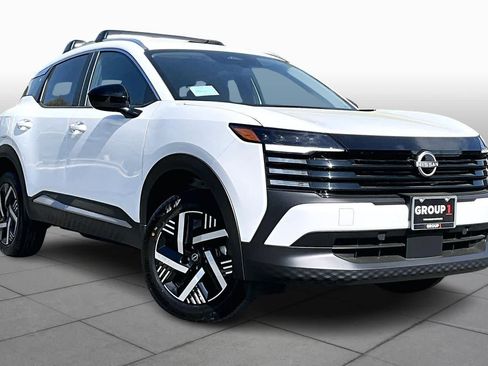 New 2026 Nissan Kicks SV image 2