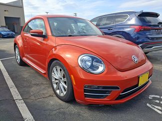 Used 2017 Volkswagen Beetle 1.8T SE video 1
