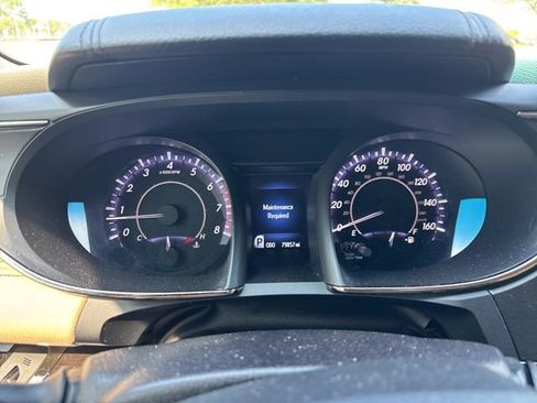 Used 2018 Toyota Avalon Limited FWD image 11