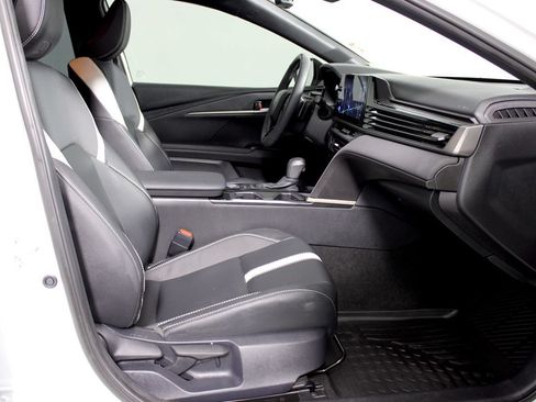 Used 2026 Toyota Camry SE w/ Multimedia Upgrade Package FWD image 14