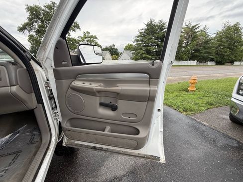 Used 2004 Dodge Ram 2500 Truck SLT w/ Trailer Tow Group AWD/4WD image 9