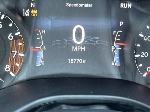 Used 2023 Jeep Compass Latitude w/ Convenience Group AWD/4WD image 26