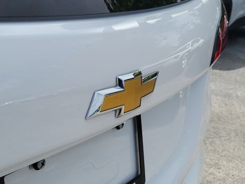 Used 2024 Chevrolet Equinox LS w/ LS Convenience Package image 10