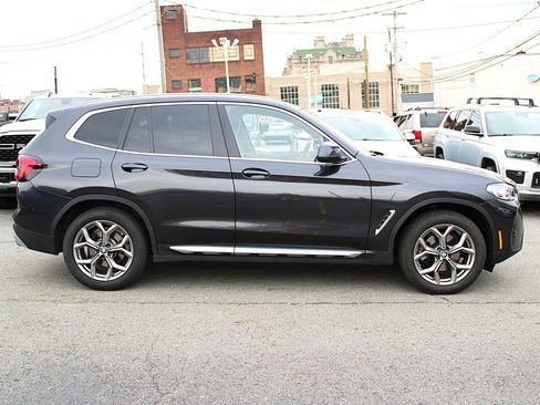 Used 2024 BMW X3 xDrive30i w/ Premium Package w/ZPA image 3