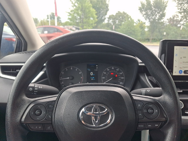 Used 2025 Toyota Corolla LE FWD image 18