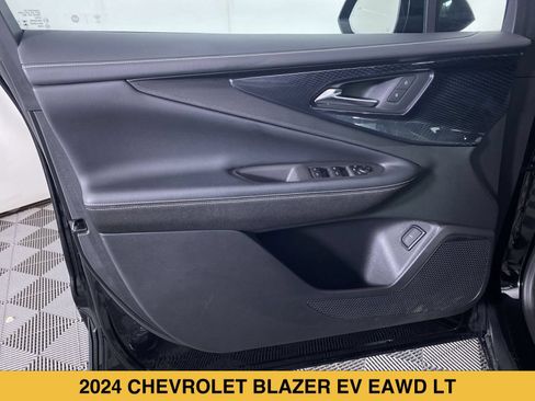 Used 2024 Chevrolet Blazer EV LT AWD/4WD image 11