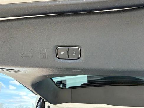 Certified 2025 Ford Expedition Active AWD/4WD image 21