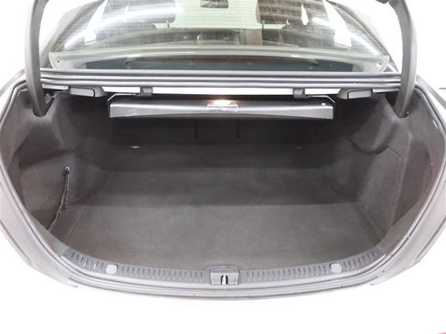 Used 2018 Mercedes-Benz E 300 4MATIC image 6