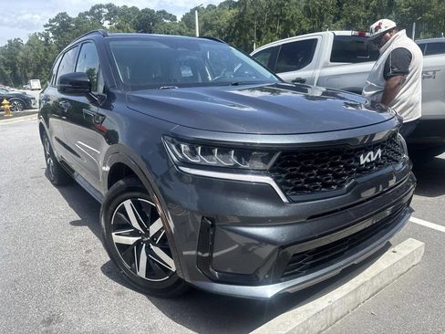 Used 2022 Kia Sorento S w/ Panoramic Sunroof Package FWD image 1