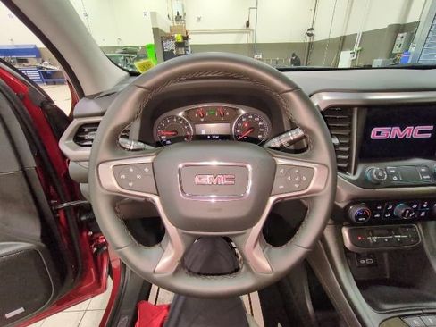 Used 2023 GMC Acadia AT4 image 5