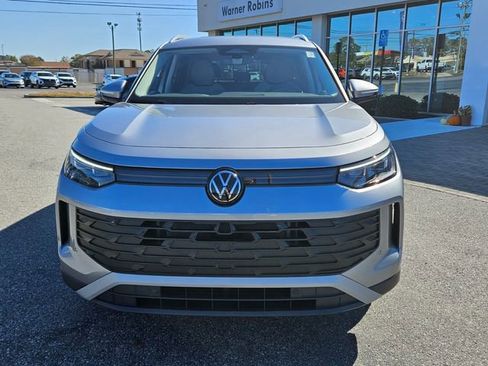 New 2026 Volkswagen Tiguan SE FWD image 2