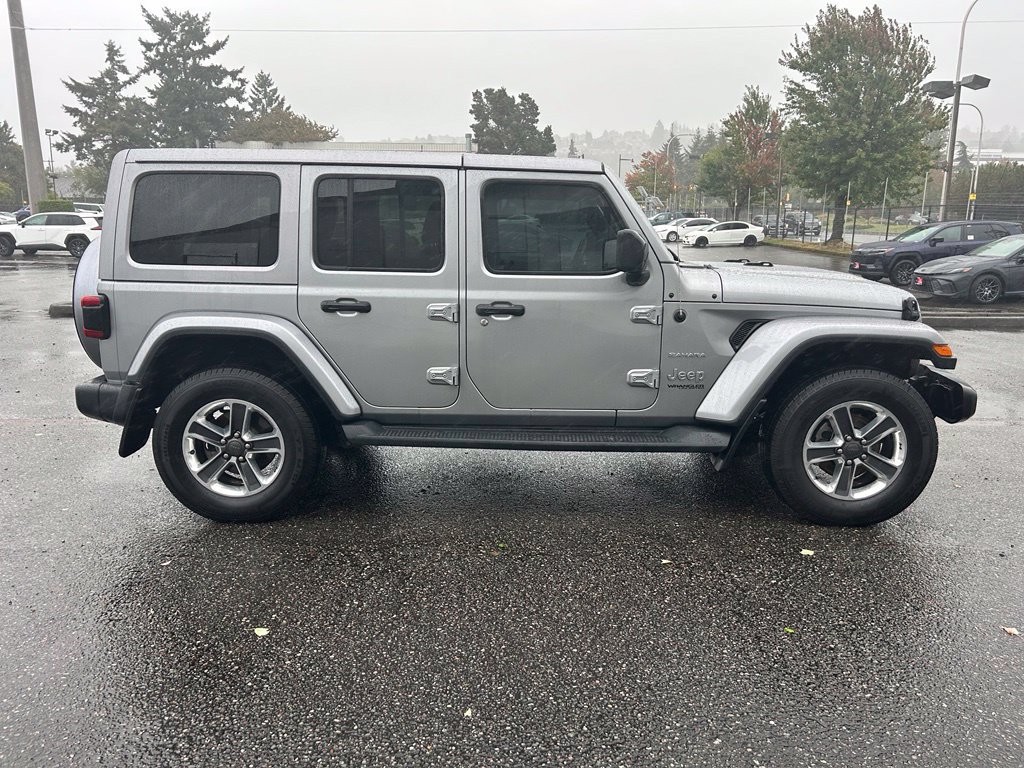 Used 2018 Jeep Wrangler Unlimited Sahara w/ Cold Weather Group AWD/4WD image 4