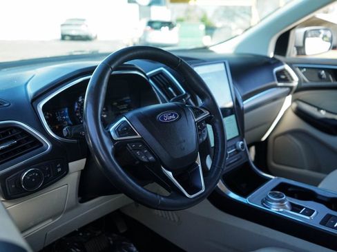 Used 2021 Ford Edge Titanium image 7