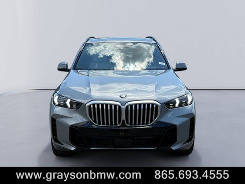 Used 2024 BMW X5 xDrive40i w/ M Sport Package AWD/4WD image 8