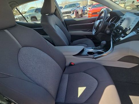 Used 2023 Toyota Camry LE image 10