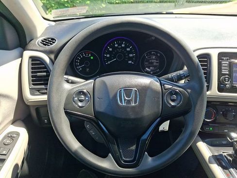 Used 2016 Honda HR-V LX image 17