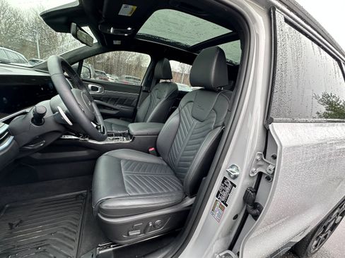 Used 2025 Kia Sorento SX Prestige image 29