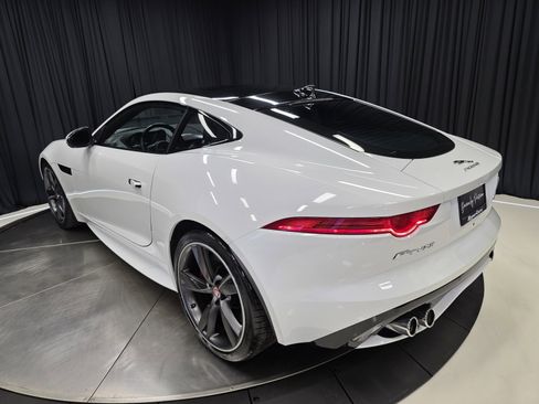 Used 2016 Jaguar F-TYPE R image 51