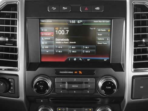 Used 2016 Ford F150 Platinum w/ Equipment Group 701A Luxury image 48