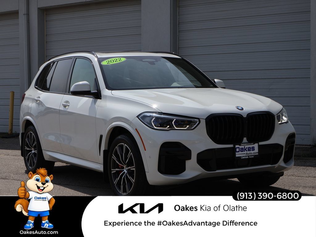 Used 2022 BMW X5 M50i w/ Executive Package AWD/4WD image 1