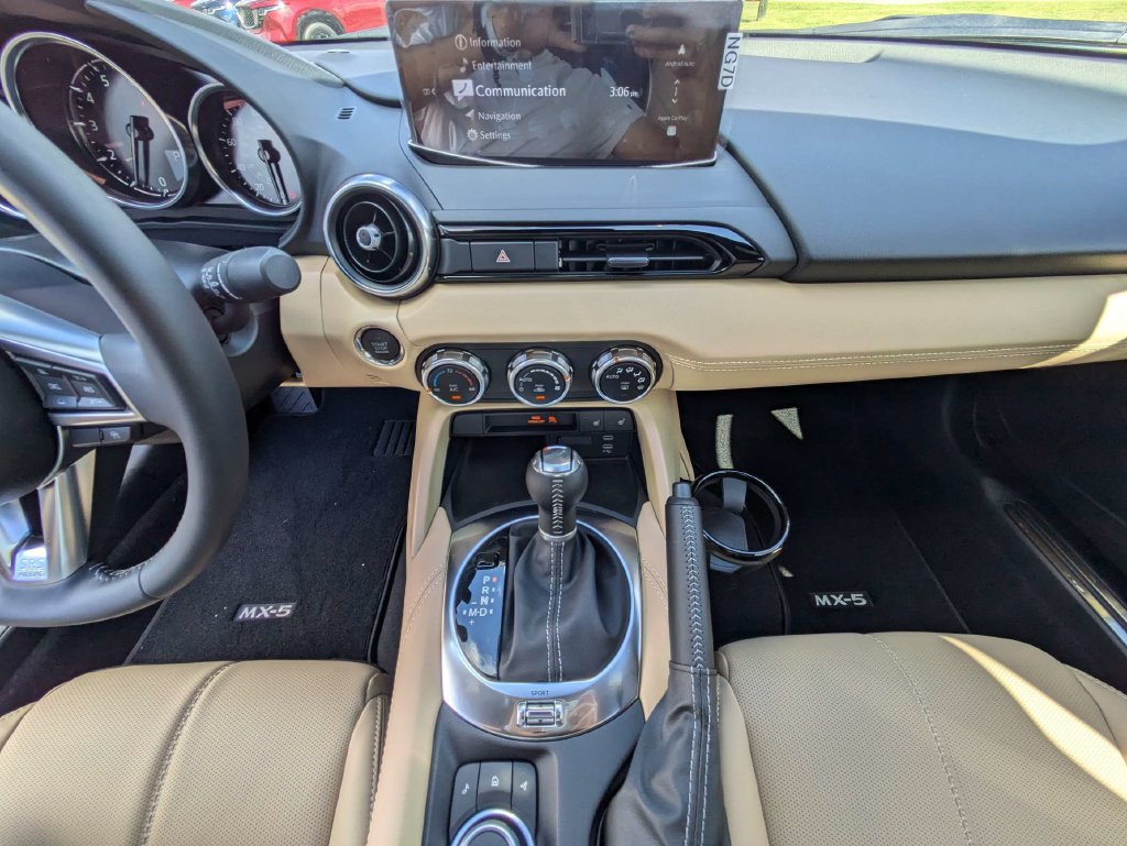 New 2026 MAZDA MX-5 Miata Grand Touring RWD image 16