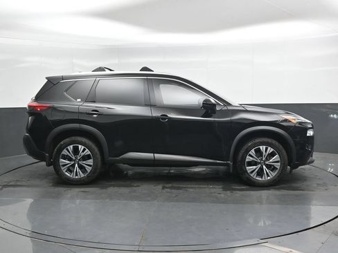 Used 2021 Nissan Rogue SV w/ Premium Package AWD/4WD image 4