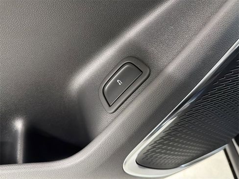 New 2026 Chevrolet Traverse High Country image 27