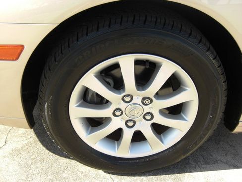 Used 2003 Lexus ES 330 FWD image 6