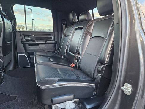 Used 2024 RAM 2500 Laramie w/ Night Edition image 31