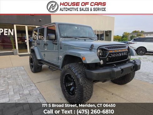 Used 2014 Jeep Wrangler Unlimited Sahara w/ Max Tow Package AWD/4WD image 2