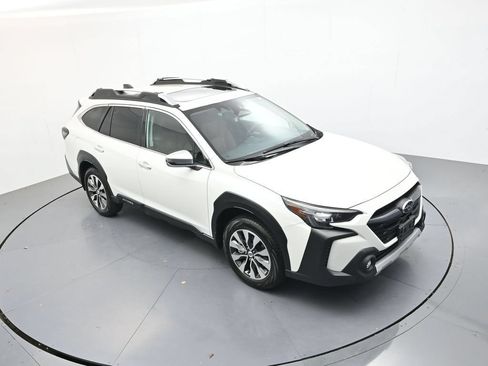Used 2025 Subaru Outback Touring AWD/4WD image 22
