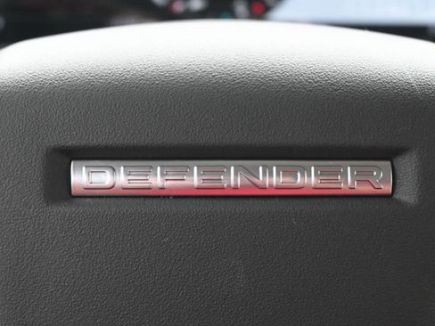 Used 2024 Land Rover Defender 90 X-Dynamic SE image 22