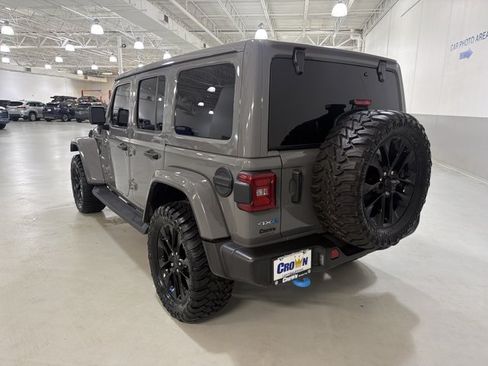 Used 2023 Jeep Wrangler Unlimited Sahara AWD/4WD image 6