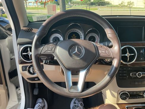 Used 2014 Mercedes-Benz GLK 250 BlueTEC 4MATIC image 26