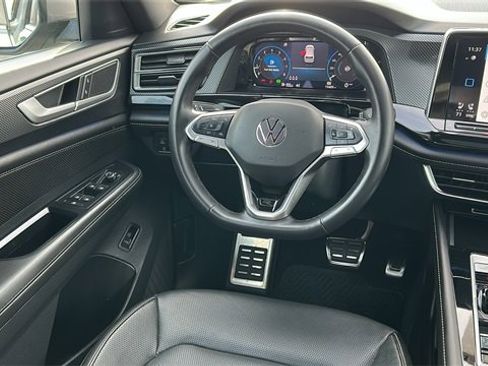 Used 2024 Volkswagen Atlas Cross Sport SEL R-Line image 23